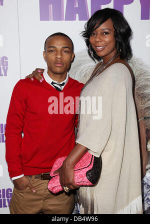 Shad "Bow Wow" Moss und seine Mutter Teresa Caldwell Los Angeles Premiere von "Tyler Perry Madea große, glückliche Familie" statt an den Arclight Kinos Hollywood, California - 19.04.11 Stockfoto