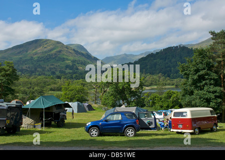 Seite Bauernhof Campingplatz mit Blick auf Ullswater, in der Nähe von Patterdale, Nationalpark Lake District, Cumbria, England UK Stockfoto