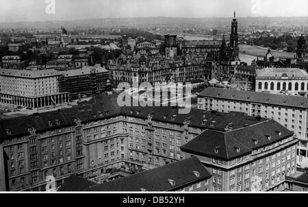 Geographie / Reisen, Deutschland, Dresden, Stadtblick, Blick über die Altstadt, 1963, Additional-Rights-Clearences-not available Stockfoto