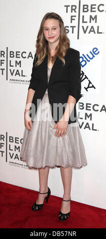 Taissa Farmiga, das 2011 Tribeca Film Festival - Premiere von "Higher Ground" - Ankunft New York City, USA - 26.04.11 Stockfoto