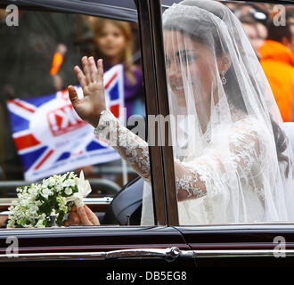 Catherine Middleton verlässt das Goring Hotel die Hochzeit von Prinz William und Catherine Middleton - The Goring Hotel in London, England - 29.04.11 Stockfoto