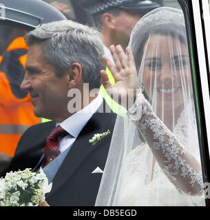 Catherine Middleton verlässt das Goring Hotel die Hochzeit von Prinz William und Catherine Middleton - The Goring Hotel in London, England - 29.04.11 Stockfoto