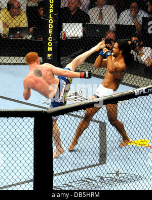 Ben Henderson Vs Mark Bocek UFC 129 - Leichtgewicht Kampf statt im Rogers Centre. Toronto, Kanada - 30.04.11 Stockfoto