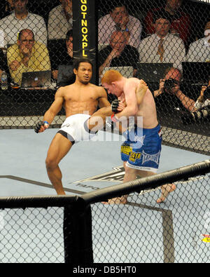 Ben Henderson Vs Mark Bocek UFC 129 - Leichtgewicht Kampf statt im Rogers Centre. Toronto, Kanada - 30.04.11 Stockfoto