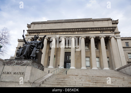 Low Memorial Library an der Columbia University mit der Statue von Alma Mater, New York City Stockfoto