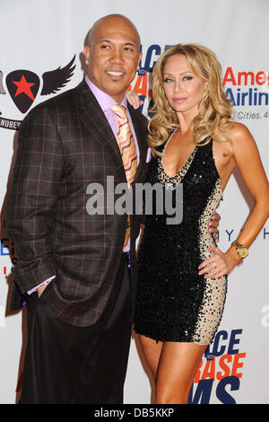 Hines Ward und Kym Johnson 18. jährliche Race To Erase MS statt auf das Hyatt Regency Century Plaza - Ankünfte Los Angeles, Kalifornien - 29.04.11 Stockfoto