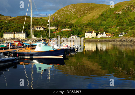 Yachthafen in Mallaig in Lochaber an der Westküste der schottischen Highlands. Stockfoto