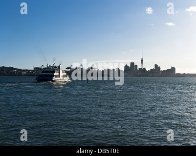 dh Fähre Waitemata Hafen AUCKLAND NEUSEELAND City Skyline Hafen Stockfoto