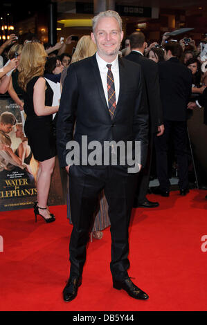 Francis Lawrence Water for Elephants - UK film Premiere anlässlich der Vue Westfield - Ankünfte London, England - 03.05.11 Stockfoto