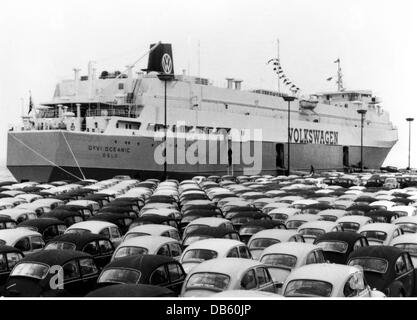 Industrie, Autos, Volkswagen Werke in Emden, Westdeutschland, VW Käfer für den Export am Hafen, 70er Jahre, Zusatz-Rechte-Clearences-nicht vorhanden Stockfoto