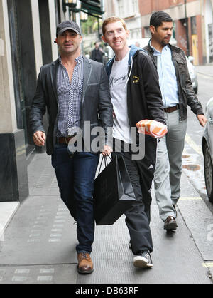 Louie Spence außerhalb der Ivy Restaurant London, England - 05.05.11 Stockfoto