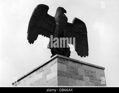 Nationalsozialismus / Nationalsozialismus, 1933 - 1945, Embleme, Reichsadler, Hakenkreuzaadler auf dem Reichsparteiengelände in Nürnberg, 1930er Jahre, Zusatzrechte-Clearences-nicht vorhanden Stockfoto