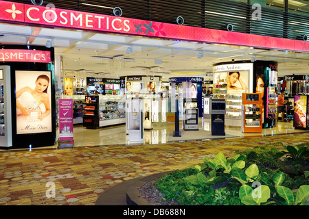 Duty free Shop am Flughafen Changi, Singapur. Stockfoto