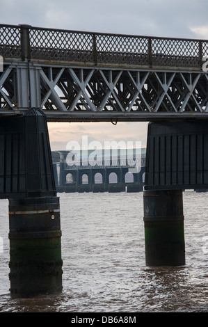 Die Tay Schiene Brücke über den Firth of Tay, Schottland. Stockfoto