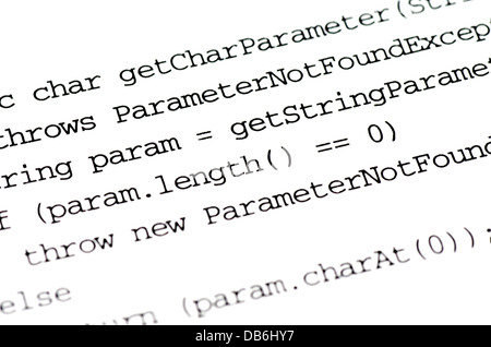 Programm-Code für ein Computerprogramm auf weißem Hintergrund Stockfoto