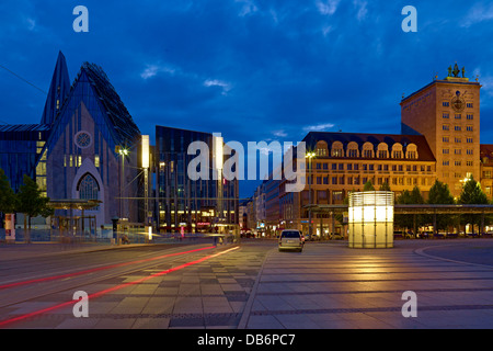 Augustusplatz Platz mit neuen Augusteum und Krochhaus Gebäude, Leipzig, Sachsen, Deutschland Stockfoto