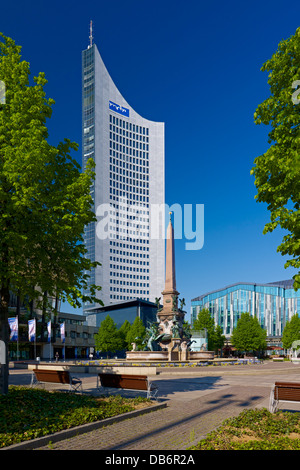 Mendebrunnen und Cityhochaus am Augustusplatz Platz, Leipzig, Sachsen, Deutschland Stockfoto