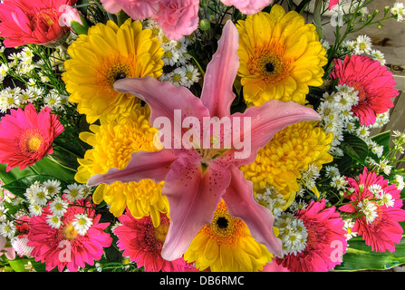 Südost-Asien, Thailand, Bangkok. Nahaufnahme der Blumen auf dem Display auf den Markt. Stockfoto