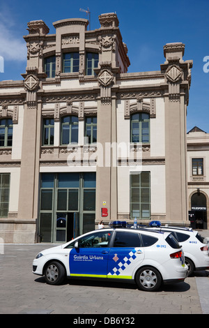 Policia Guardia Urbana Streifenwagen außerhalb der Estacio del Nord Bahnhof Barcelona-Katalonien-Spanien Stockfoto