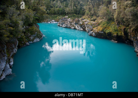 South Pacific, Neuseeland, Südinsel. Die Gletscher, Mehl-beladenen Hokitika River. Stockfoto