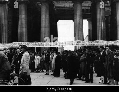 Politik, Deutschland, Demonstrationen, Protest gegen das Arbeitsbeziehungsgesetz, Berlin, 1952, Zusatzrechte-Clearences-nicht vorhanden Stockfoto