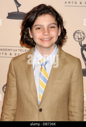 Max Burkholder The Academy of Television Arts & Sciences 4. Jahrestagung "Television Academy ehrt" Gala statt im The Beverly Hills Hotel - Ankunft Los Angeles, Kalifornien - 05.05.11 Stockfoto