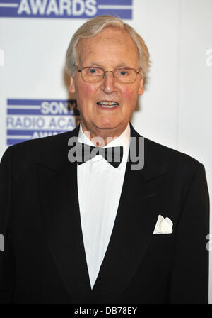 Nicholas Parsons Sony Radio Academy Awards statt im Grosvenor House - Ankünfte. London, England - 09.05.11 Stockfoto