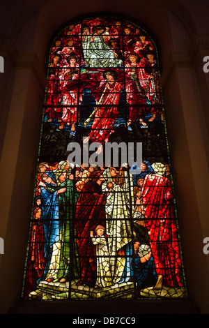 Großbritannien, England, Birmingham, St Philip es Cathedral, Glasfenster von Edward Burne-Jones Stockfoto