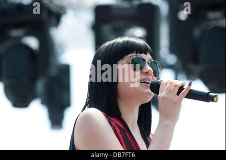 Jessie J Proben vor ihrem Auftritt beim Croisette Palais des Festivals während der 64. Cannes Film-Festival Cannes, France - 12.05.11 Stockfoto