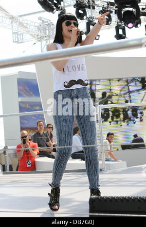 Jessie J Proben vor ihrem Auftritt beim Croisette Palais des Festivals während der 64. Cannes Film-Festival Cannes, France - 12.05.11 Stockfoto