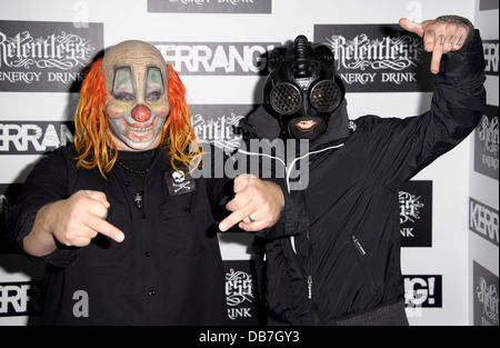 Clown und Sid von Slipknot kommen für den Kerrang! Preise 2013, London, Donnerstag, Juni. 13, 2013. Stockfoto