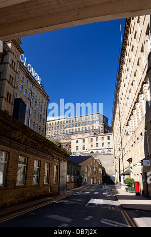 Haupteingang zum Dean Clough Komplex, Halifax, West Yorkshire Stockfoto