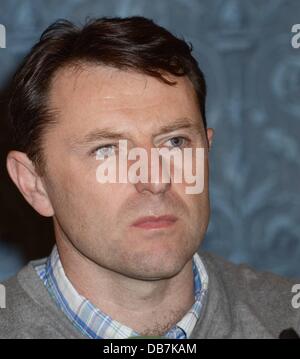 Gerry McCann Kate McCann und Gerry McCann kommen im The Merrion Hotel für eine Pressekonferenz über die Einführung ihres Buches "Madeleine" Dublin, Irland - 13.05.11 Stockfoto