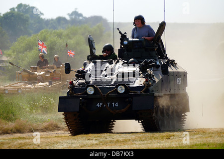 Britische Armee Scimitar gepanzerter Fahrzeuge, Krieg und Frieden Revival, Kent, UK Stockfoto