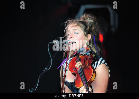 3 Daft Affen die bärtigen Theorie Festival - Tag 2 - Auftritte Kedelston, Derbyshire - 14.05.11 Stockfoto