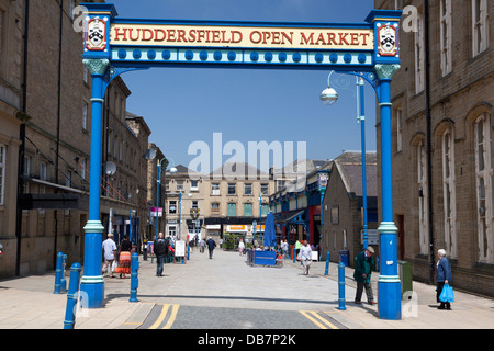 Eingang zum Huddersfield Freiverkehr, Huddersfield, West Yorkshire Stockfoto