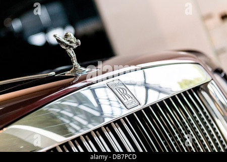 Neue rolls royce Kühlergrill mit Motorhaube Maskottchen Emily Stockfoto