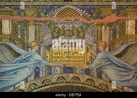 Engagement-Panel zu Wilhelm i. über dem Eingang Portal, Decke Mosaik, Gedenkhalle im alten Turm der Kaiser-Wilhelm Stockfoto