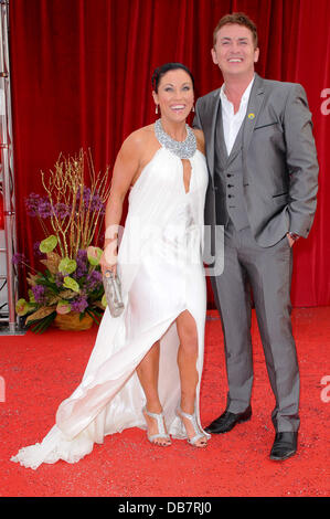 Shane Ritchie und Jessie Wallace vergibt die britische Soap bei Granada Television Studios - Ankünfte Manchester, England - 14.05.11 Stockfoto