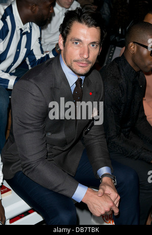 David Gandy Katie Eary Collection in London Herren Frühjahr Sommer Mode-Kollektionen 2014 in London. Stockfoto