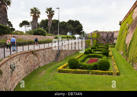 Gärten rund um Schloss von Montjuic in Barcelona Stockfoto