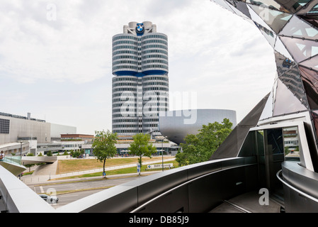 Bmw Hochhaus in München von bmw gesehen-Welt Stockfoto