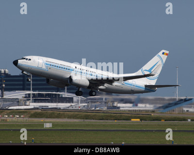 YR-BGG TAROM Boeing B737-78J YR-BGG Retrojet 1 Stockfoto