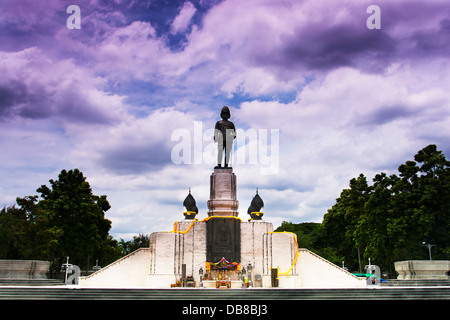 Die Statue von König Rama IV von Thailand in Bangkok Stockfoto