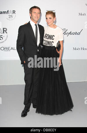 Prinz von Piemont Emanuele Filiberto, Venedig und Prinzessin von Venedig und Piemont Clotilde Courau Cannes International Film Festival 2011 - Tag 9 AmFar Kino gegen Aids Gala - Ankünfte Cap d ' Antibes, Frankreich - 19.05.11 Stockfoto