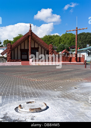 dh Te Papaiouru Marae ROTORUA OHINEMUTU NEUSEELAND NZ Maori Treffpunkt Haus Holzschnitzereien thermischer Schlot Stockfoto