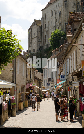 Das Dorf von Rocamadour in Frankreich zeigt die wichtigsten Einkaufs-Straße Stockfoto