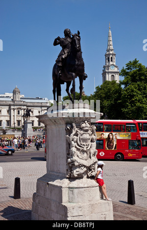 Statue von Charles 1, Trafalgar Square, London, England Stockfoto