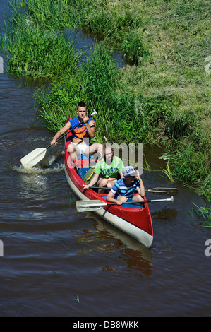 Kanufahrt am Fluss Abava in Sabile, Deutschland, Europa Stockfoto