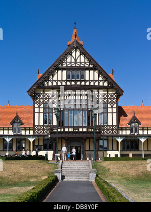 dh Regierung Gärten ROTORUA Neuseeland Paepaekumana öffentlichen Park und Bath House Museum tudor-Stil Altbau Stockfoto